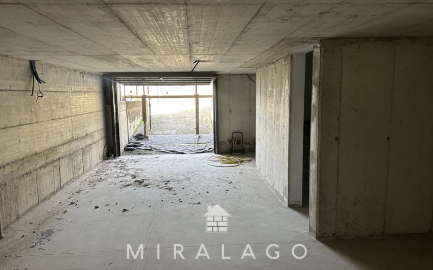 DUBINO Villetta con giardino e due box!