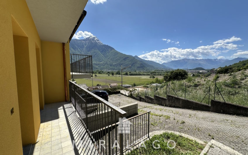 DUBINO Villetta con giardino e due box!