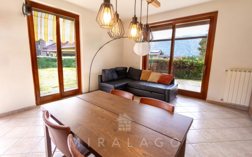 COLICO Trilocale con giardino, taverna e box