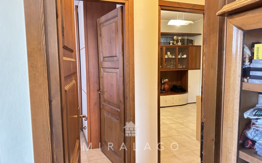 COLICO centro, trilocale con box