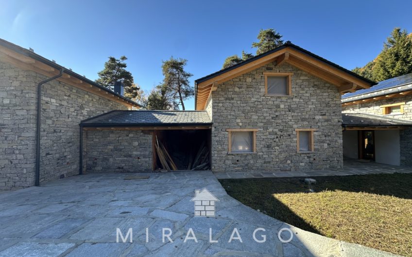 POIRA Nuova villetta singola con giardino privato