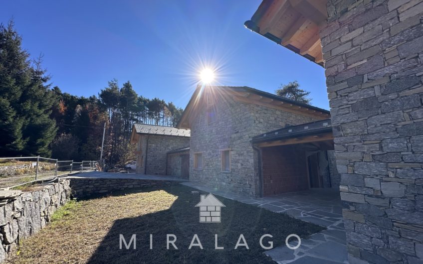 POIRA Nuova villetta singola con giardino privato