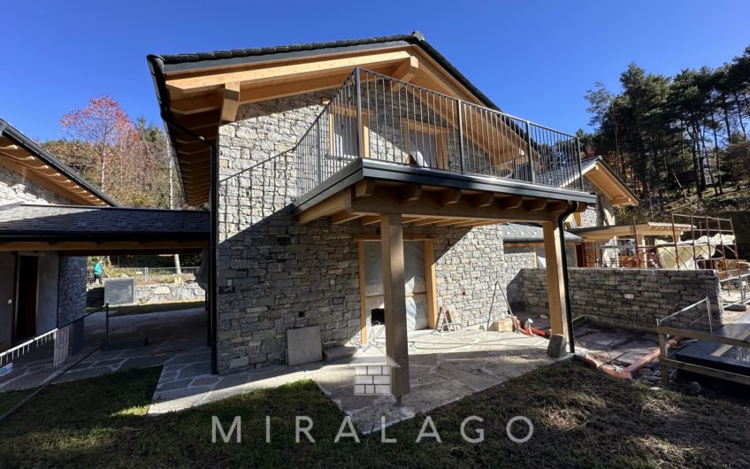 POIRA Nuova villetta singola con giardino privato