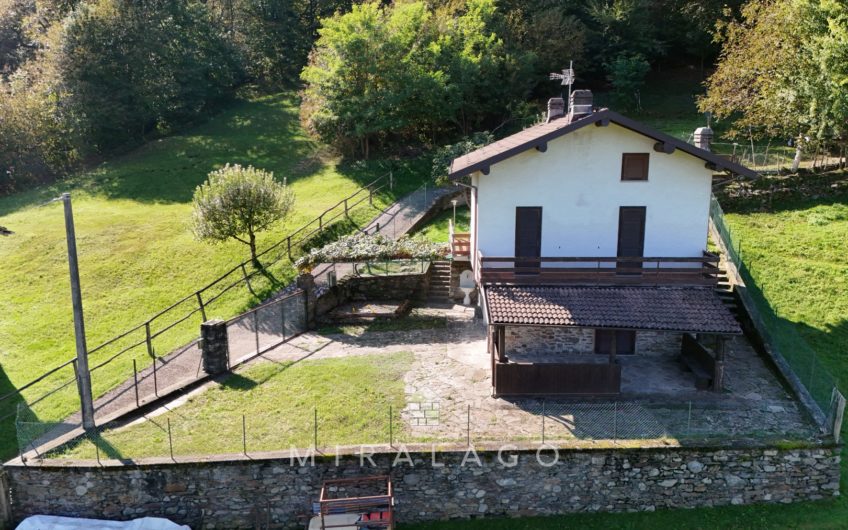 PIANTEDO Villetta indipendente con giardino