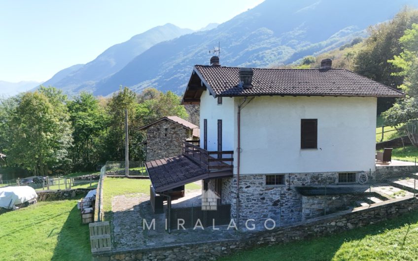 PIANTEDO Villetta indipendente con giardino