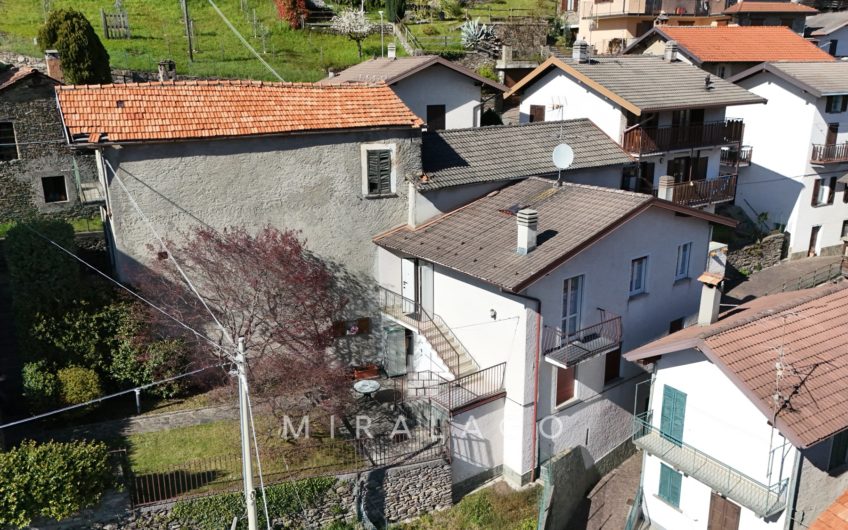 VESTRENO Casa vista lago con giardino
