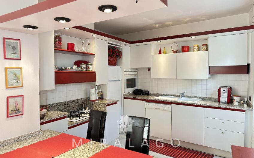 VESTRENO Casa vista lago con giardino