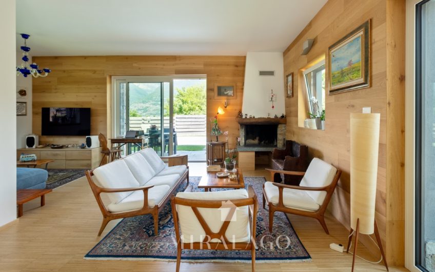 COLICO Villa indipendente a 300mt dal lago
