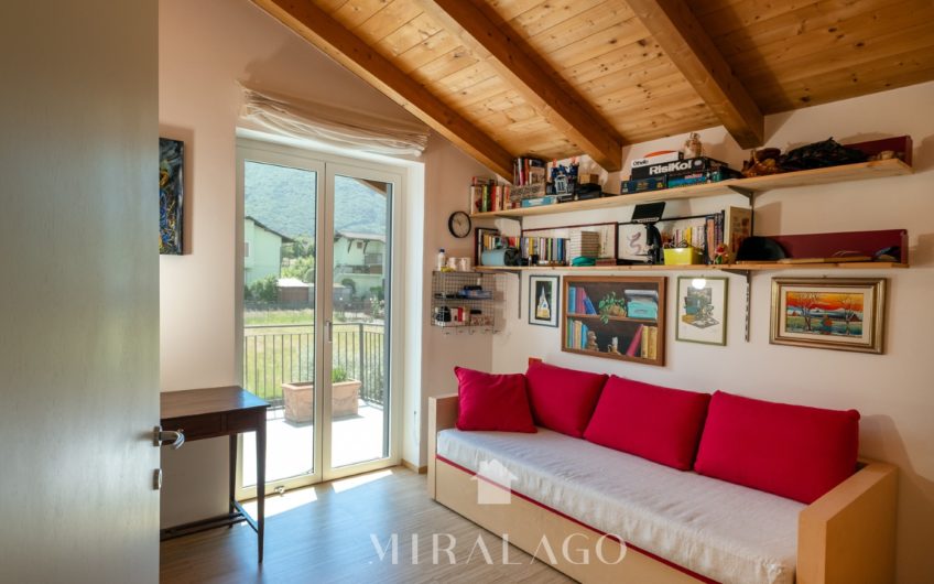 COLICO Villa indipendente a 300mt dal lago