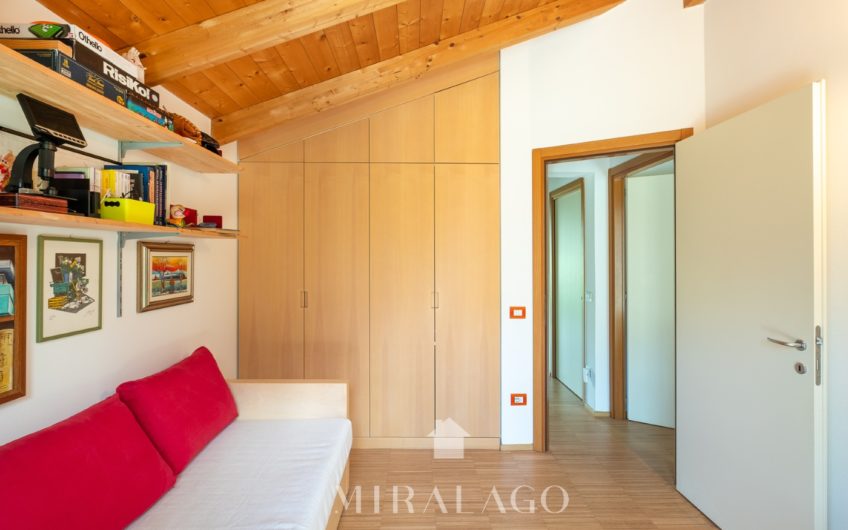 COLICO Villa indipendente a 300mt dal lago