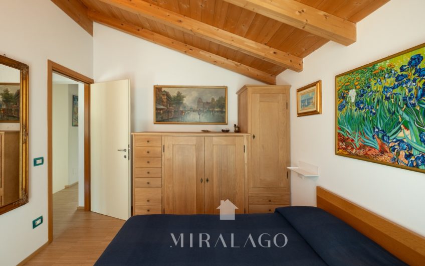 COLICO Villa indipendente a 300mt dal lago