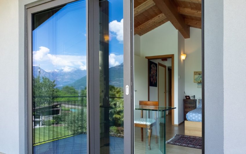 COLICO Villa indipendente a 300mt dal lago