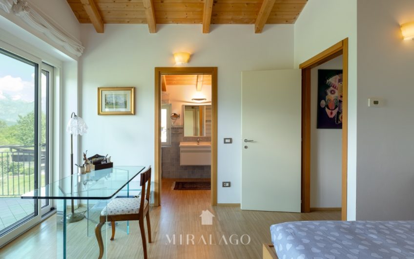 COLICO Villa indipendente a 300mt dal lago