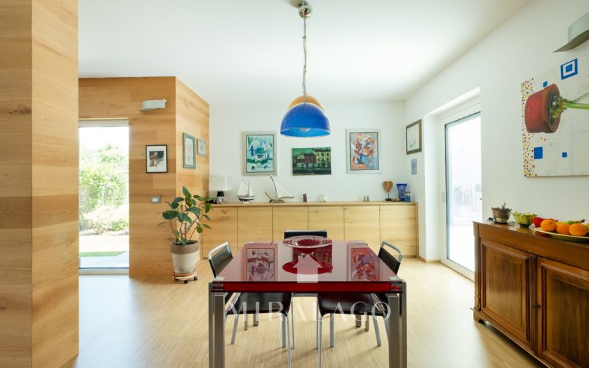 COLICO Villa indipendente a 300mt dal lago