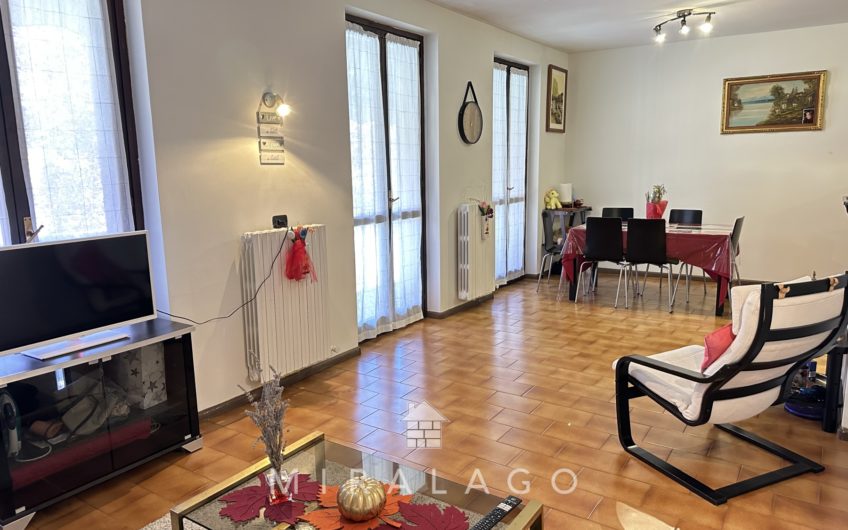 MORBEGNO Quadrilocale con terrazzi e box