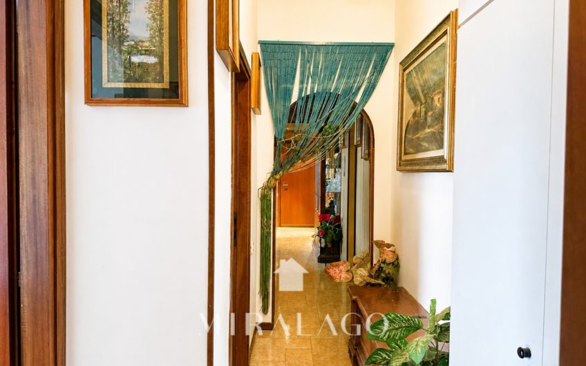 BELLANO Trilocale con terrazza di 120mq vista lago