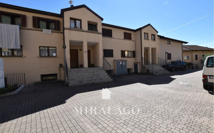 SAN SIRO (CO) Bilocale a pochi passi dal lago