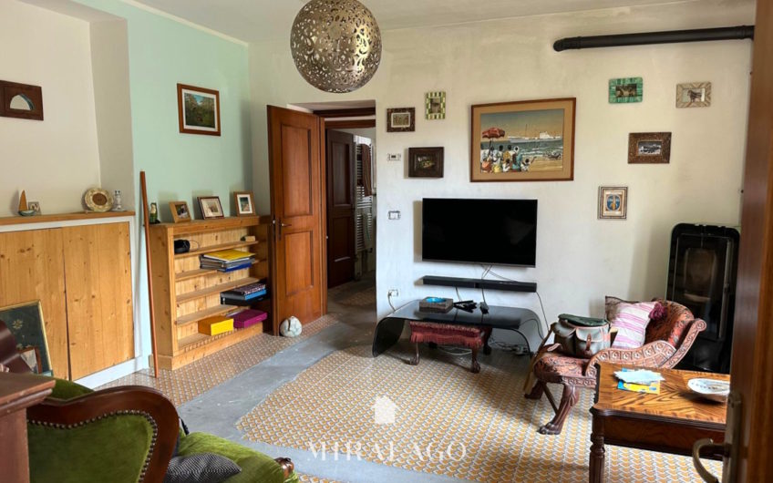SORICO Casa indipendente con giardino