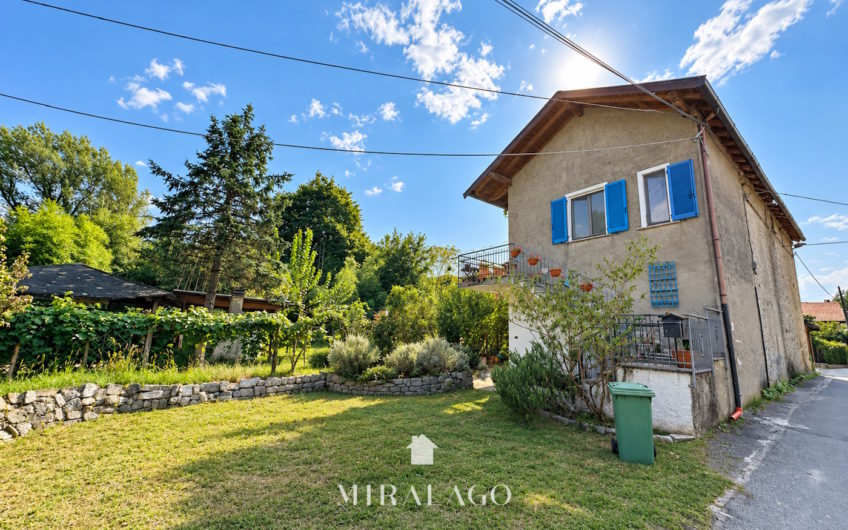 SORICO Casa indipendente con giardino