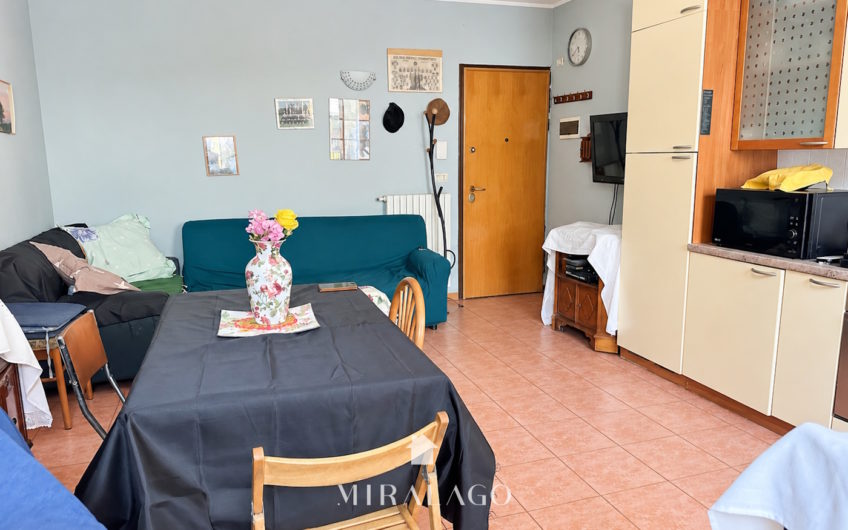 MORBEGNO Bilocale con grande terrazza, box e cantina