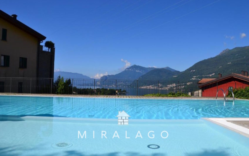 DERVIO Trilocale con terrazza vista lago e box